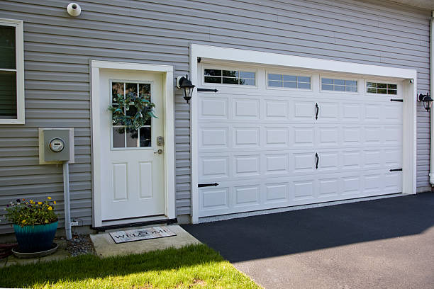 24/7 Emergency Garage Door Panel Replacement experts in Unionville, NC